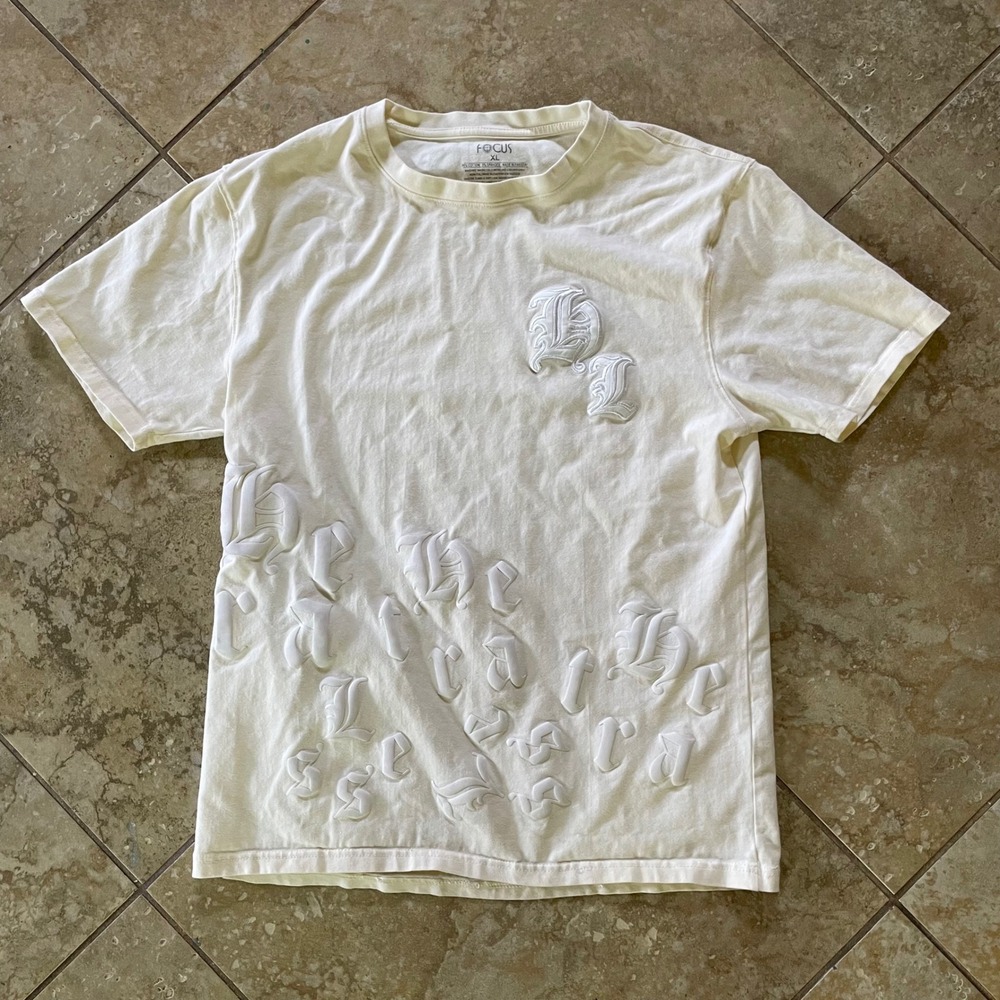 Focus Mens XL Cream T-Shirt Embossed Gothic Lettering Puff Graphic Tee
